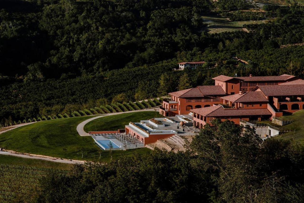 Hotel Casa Di Langa Cerretto Langhe Esterno foto